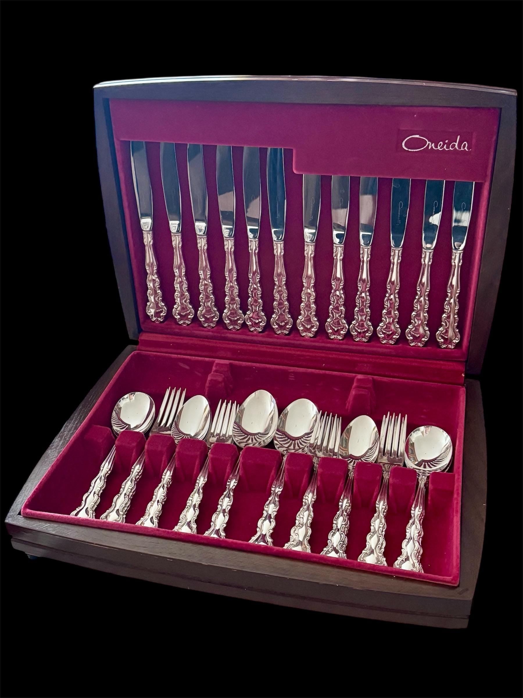Mansion House Oneida Community Silver Plated Canteen of Cutlery for 6