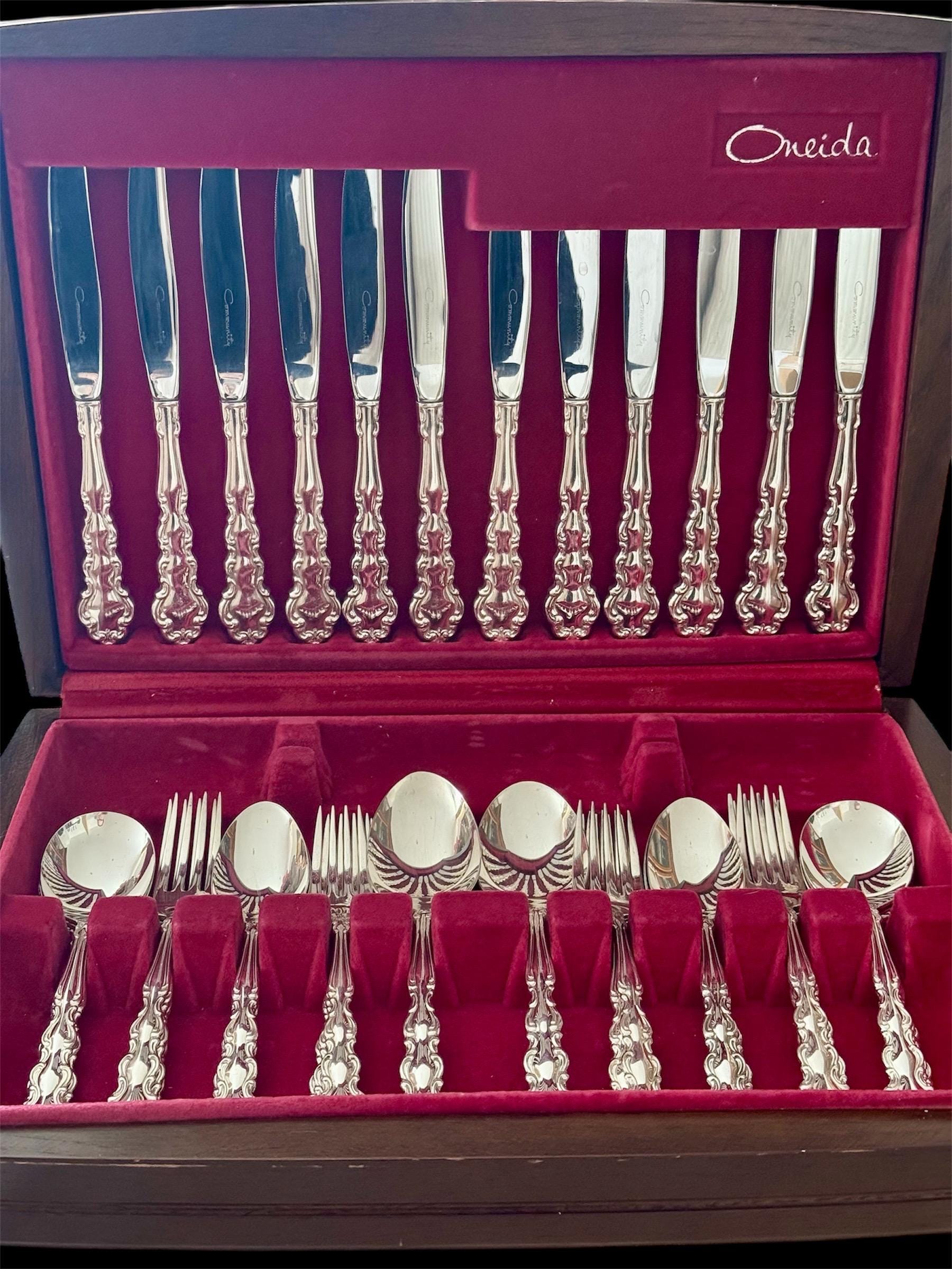 Mansion House Oneida Community Silver Plated Canteen of Cutlery for 6